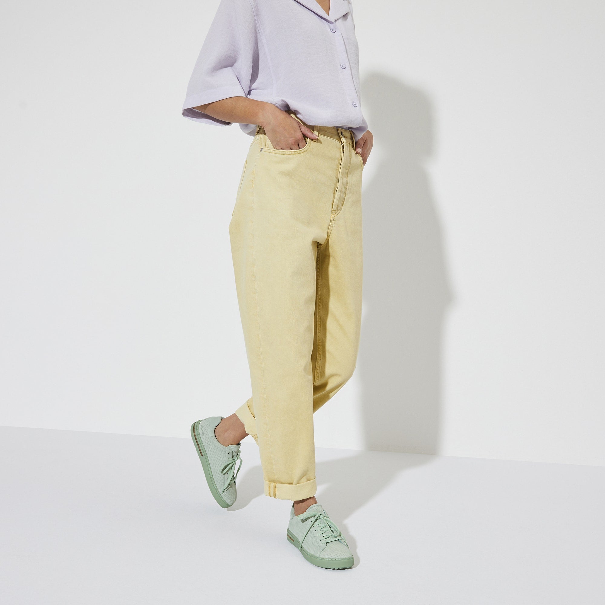 Bend Low Suede Embossed