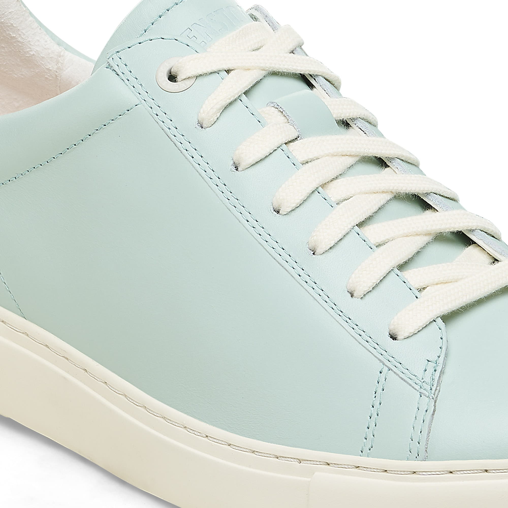 Bend Low Natural Leather