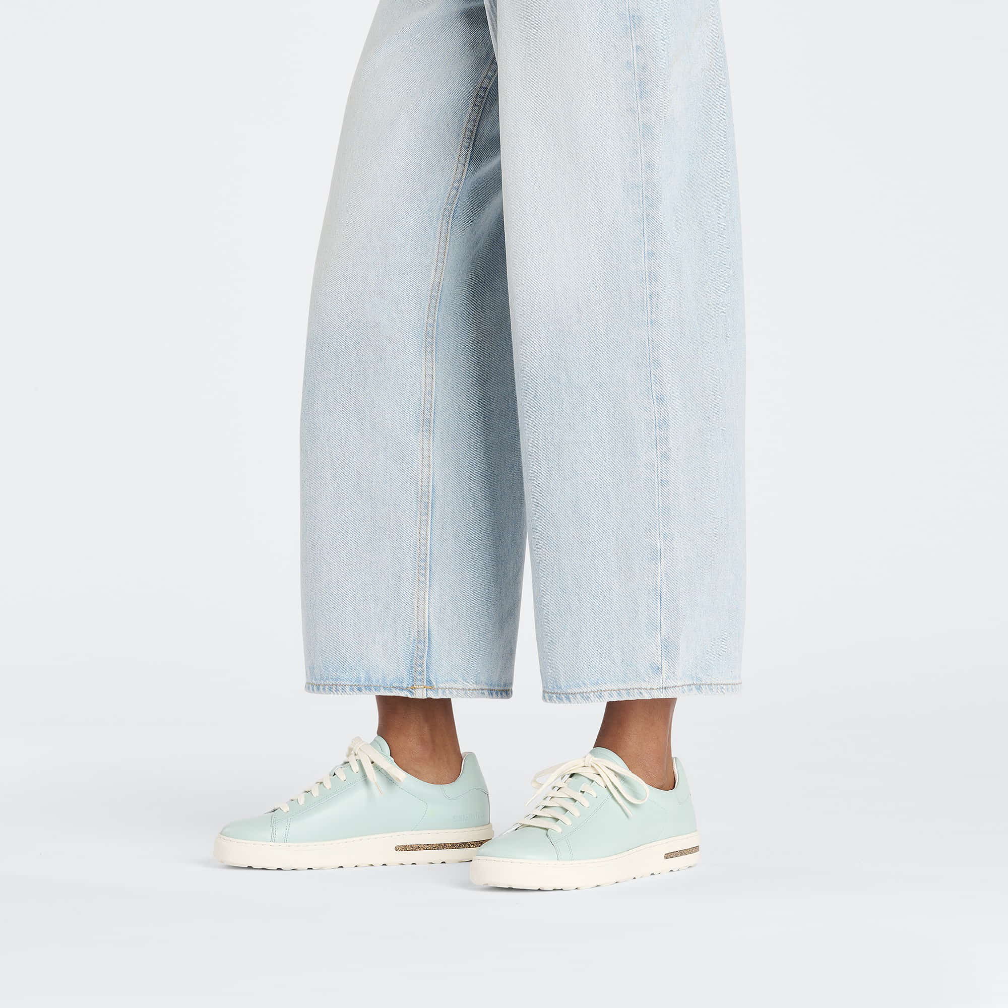 Bend Low Natural Leather