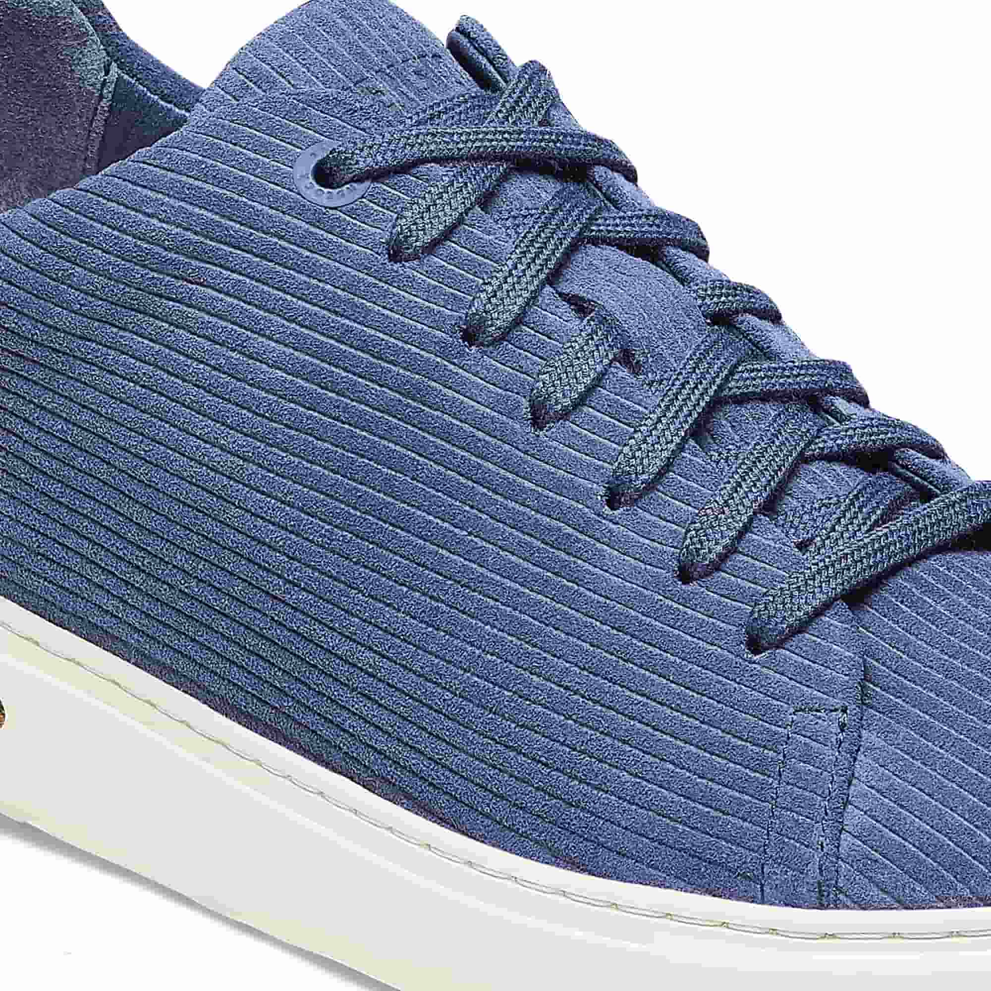 Bend Low Suede Embossed