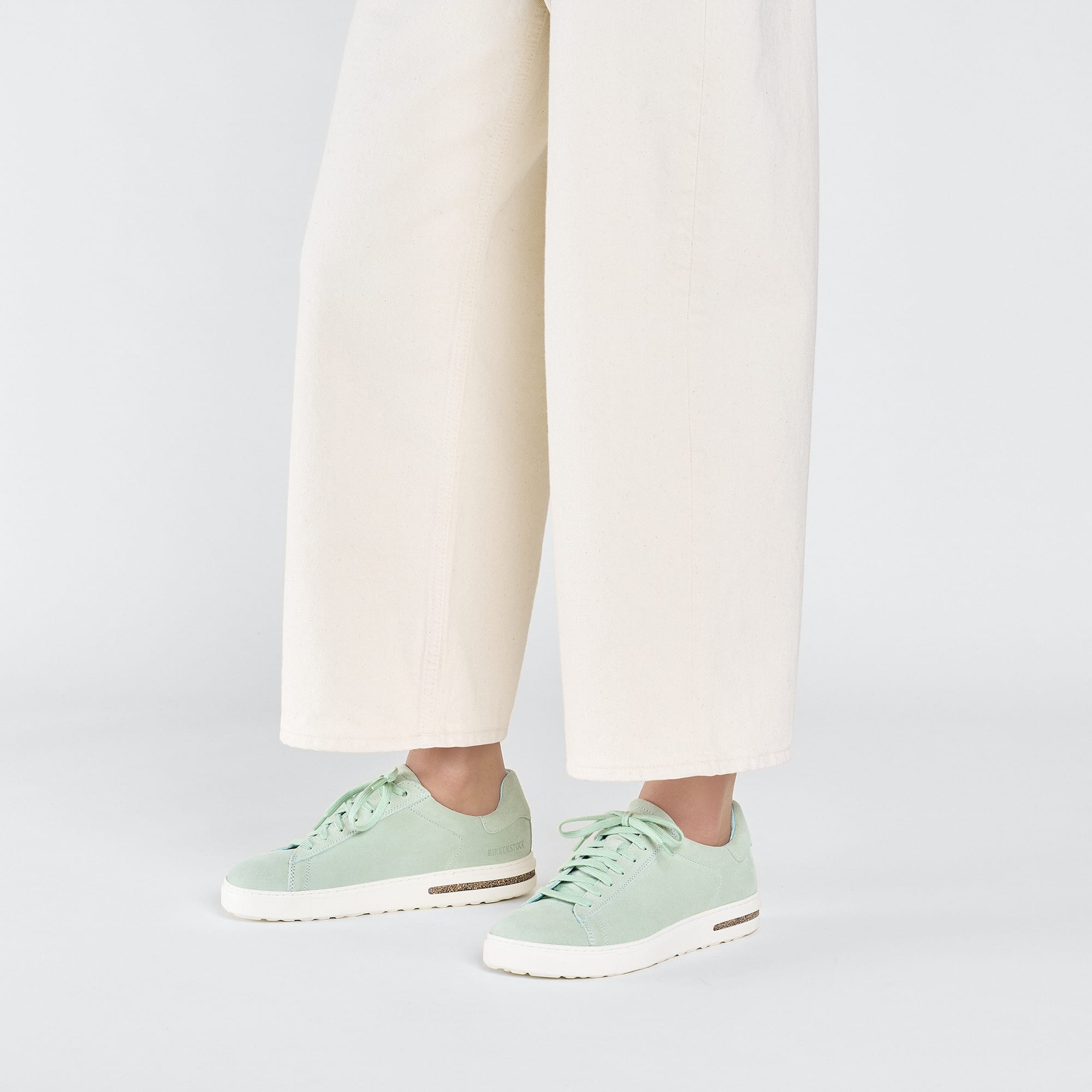 Bend Low Suede Leather